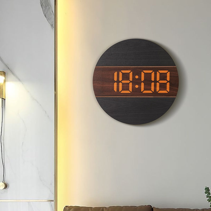Orologio digitale in legno dal design moderno