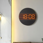 Orologio digitale in legno dal design moderno