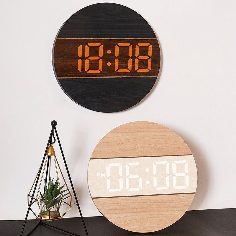 Orologio digitale in legno dal design moderno
