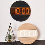 Orologio digitale in legno dal design moderno