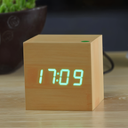 Orologio digitale LED in legno elegante