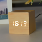 Orologio digitale LED in legno elegante