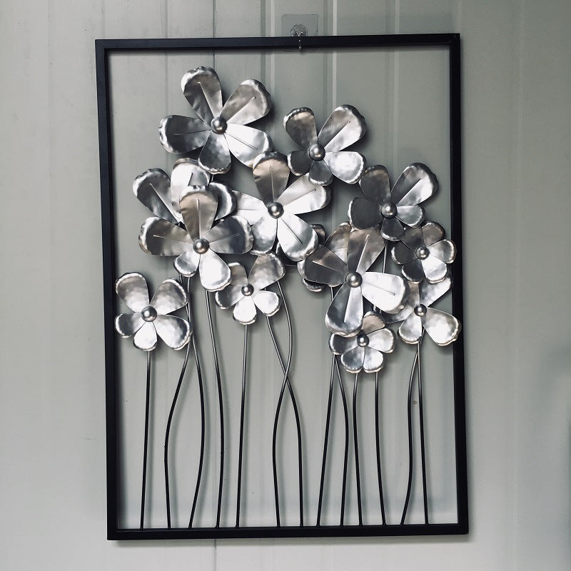 Pannello decorativo da parete in metallo con motivo floreale