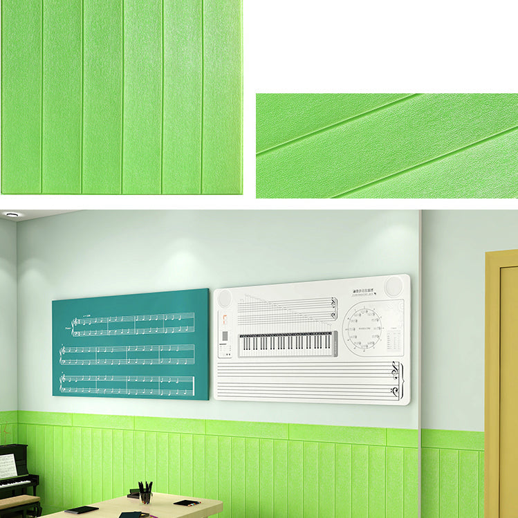 Pannello murale adesivo effetto legno con retro in schiuma