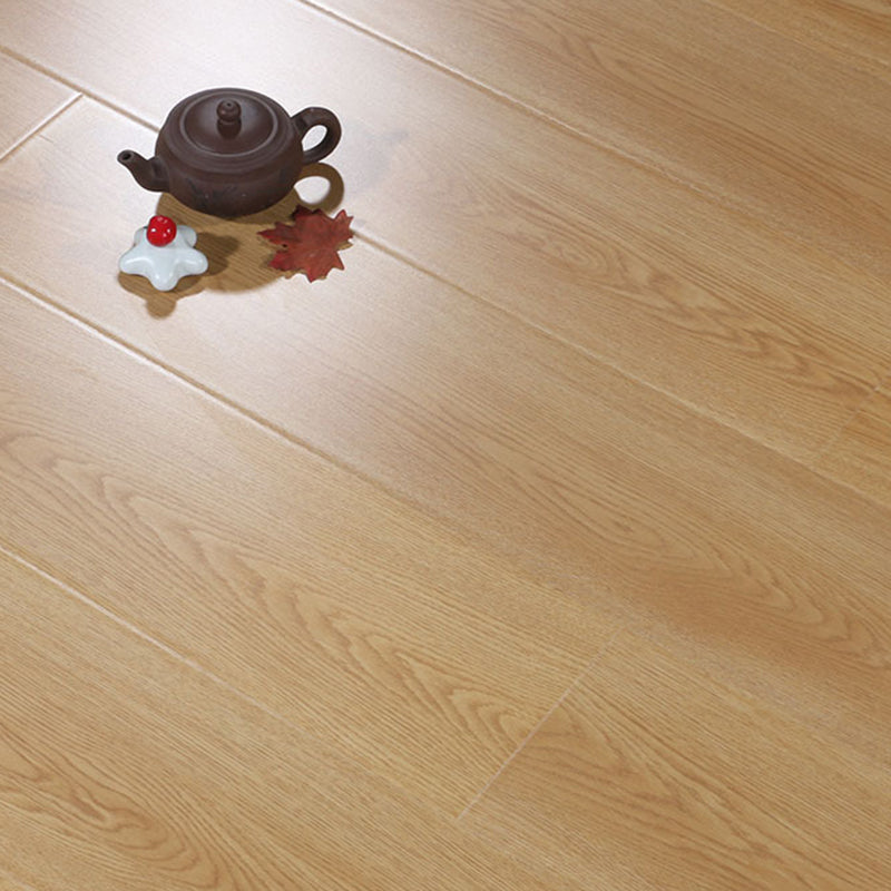 Pavimento laminato a click antigraffio effetto legno