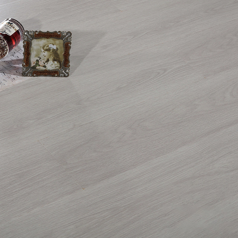 Pavimento laminato effetto acero con incastro a clic resistente alle macchie