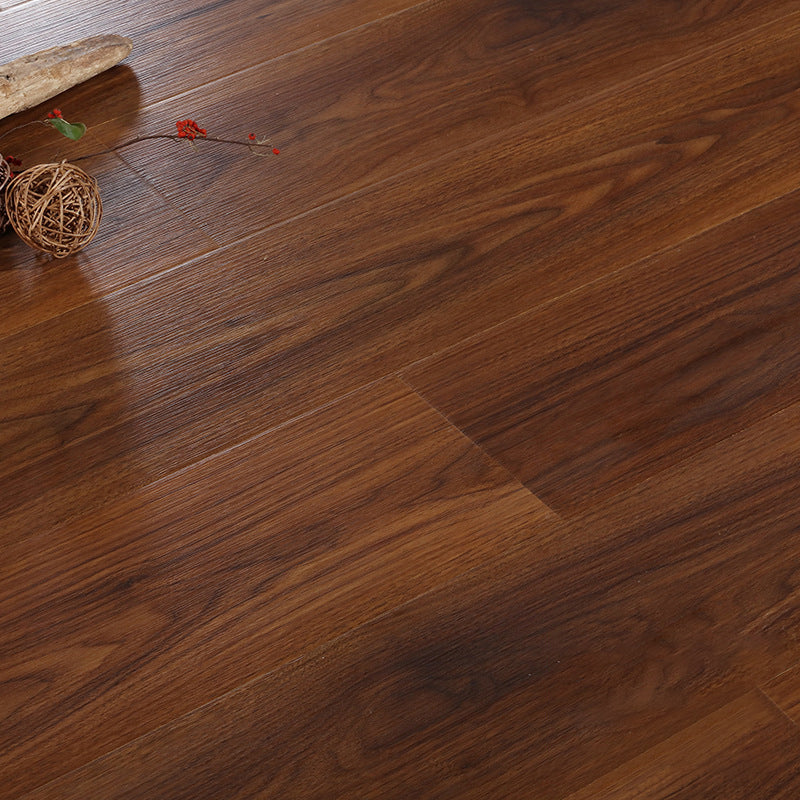 Pavimento laminato effetto acero con incastro a clic resistente alle macchie