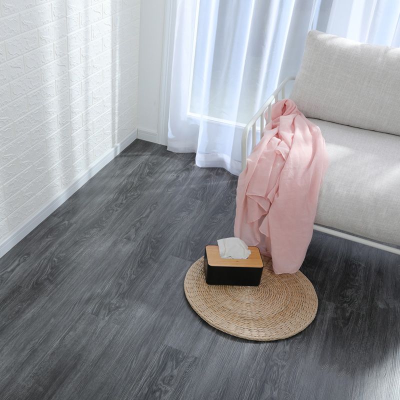 Pavimento vinilico autoadesivo effetto legno impermeabile e ignifugo
