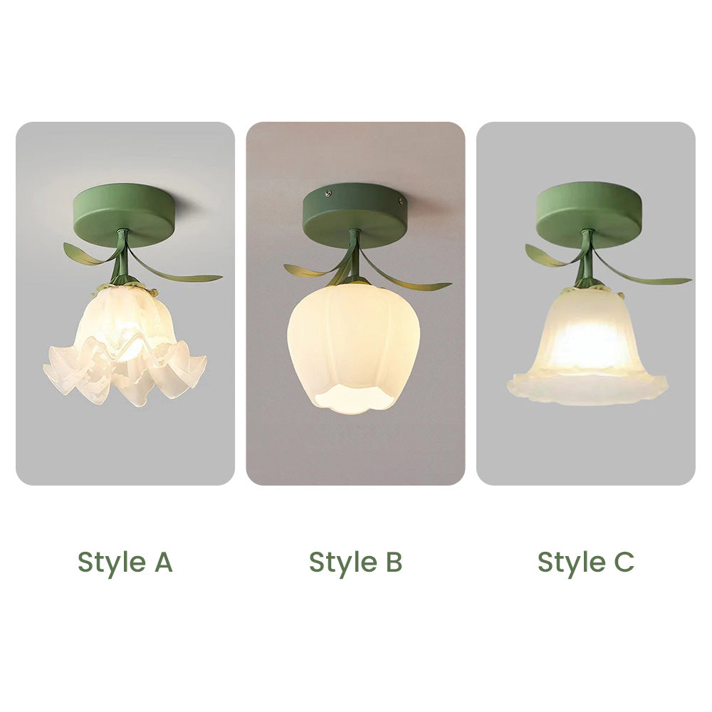 Plafoniera con vetro floreale decorativo