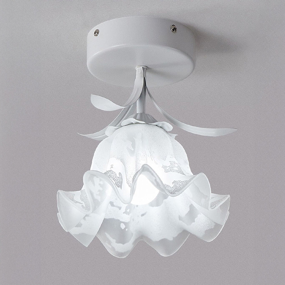 Plafoniera con vetro floreale decorativo