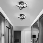 Plafoniera LED con struttura in metallo nero