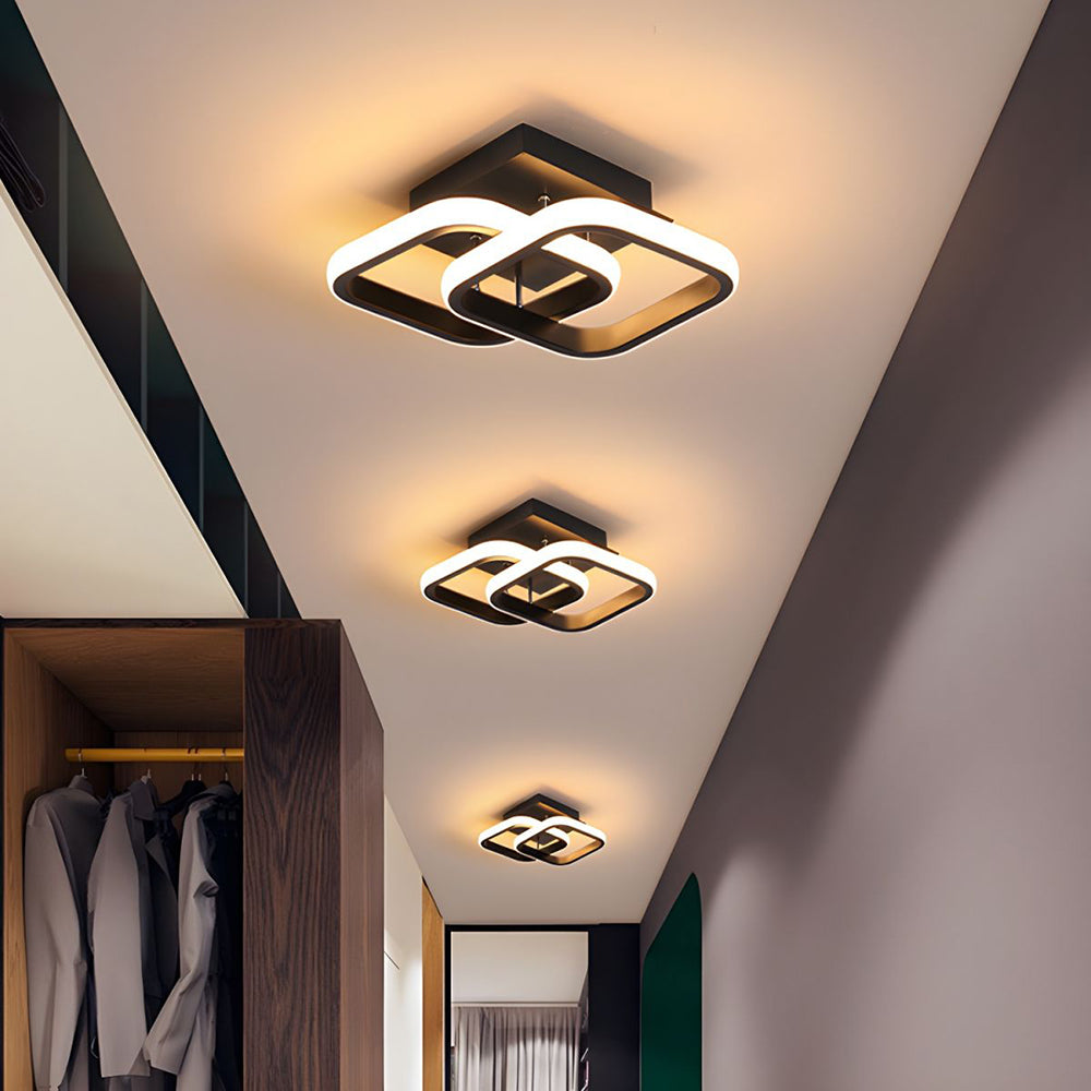 Plafoniera LED con struttura in metallo nero