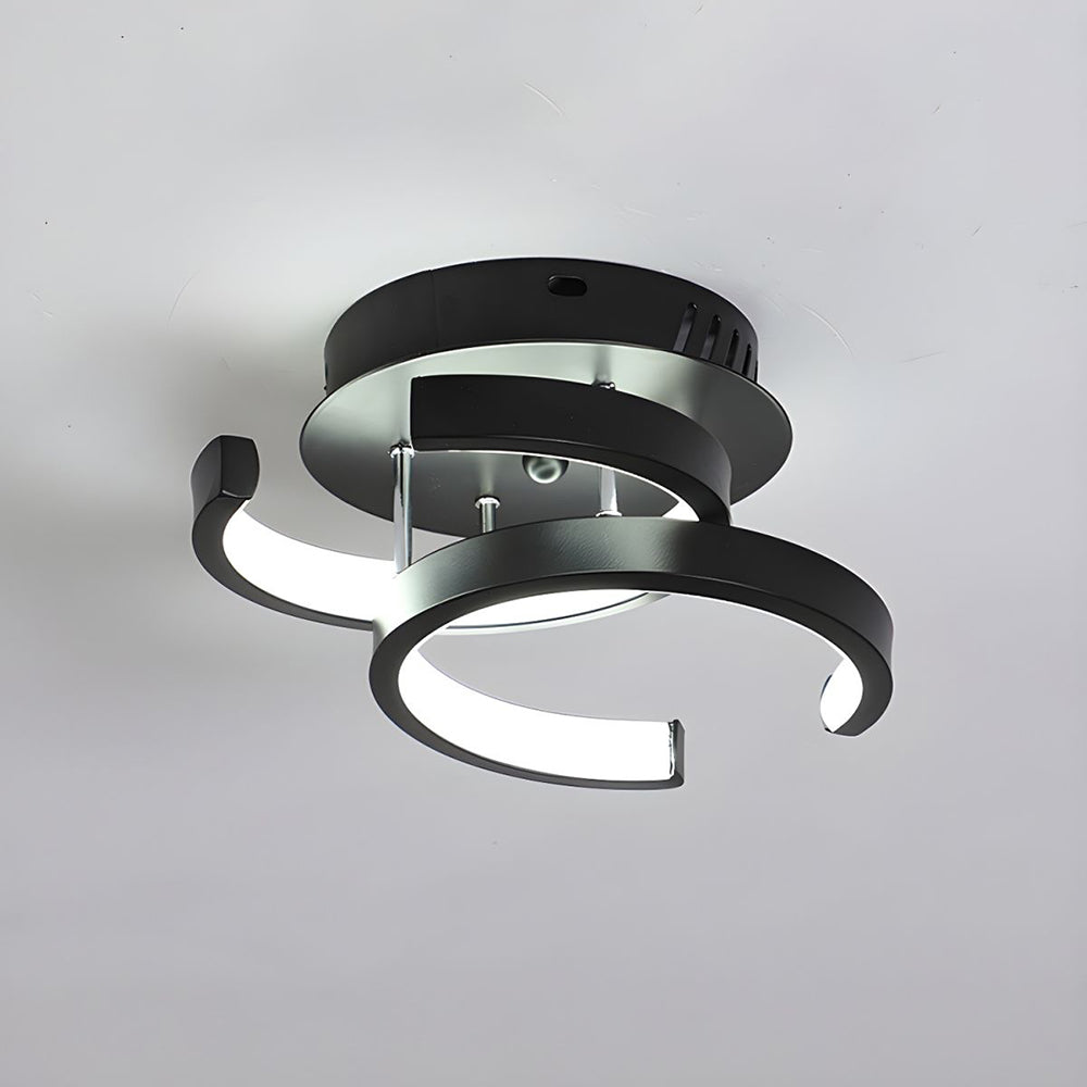 Plafoniera LED con struttura in metallo nero