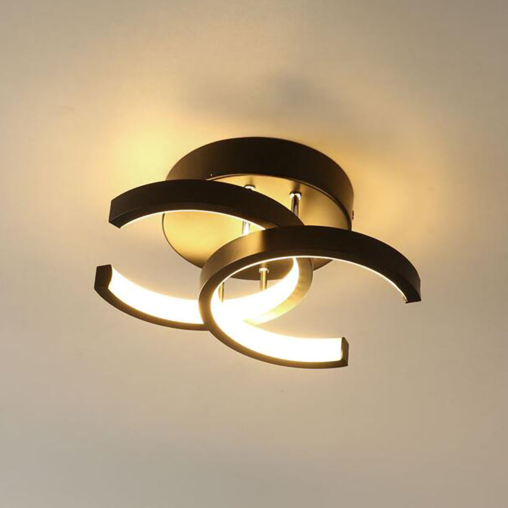 Plafoniera LED con struttura in metallo nero
