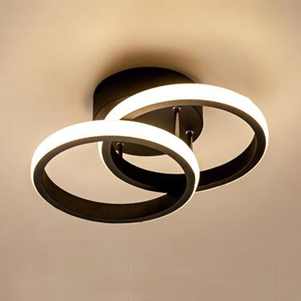 Plafoniera LED con struttura in metallo nero