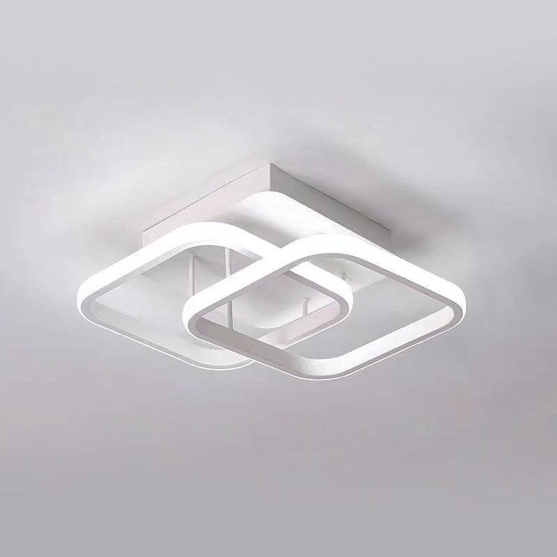 Plafoniera LED con struttura in metallo nero