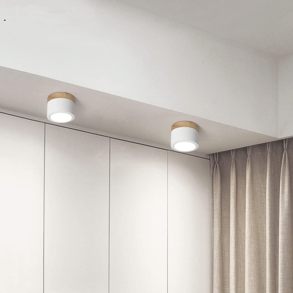 Plafoniera LED a filo soffitto con finitura legno rosa