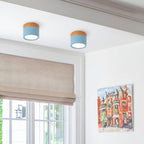 Plafoniera LED a filo soffitto con finitura legno rosa