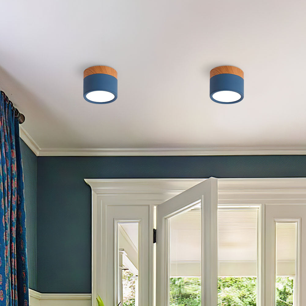 Plafoniera LED a filo soffitto con finitura legno rosa
