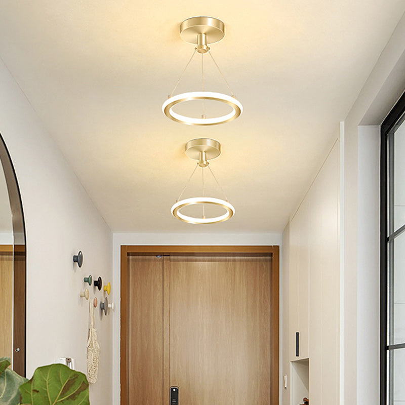 Plafoniera LED rotonda nordica in metallo e silice per corridoio