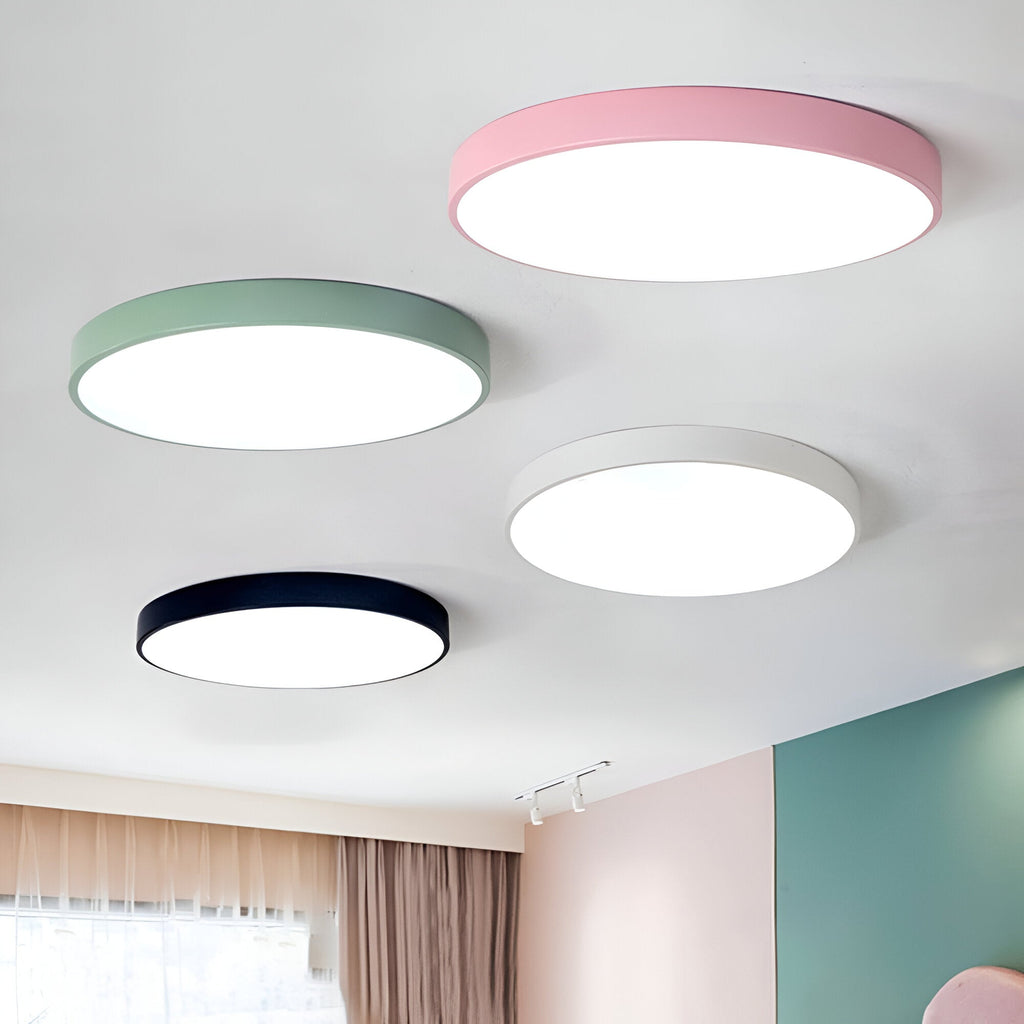 Plafoniera rotonda moderna con cornice sottile