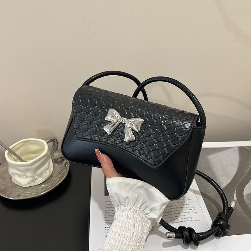 Pochette con fiocco e manico