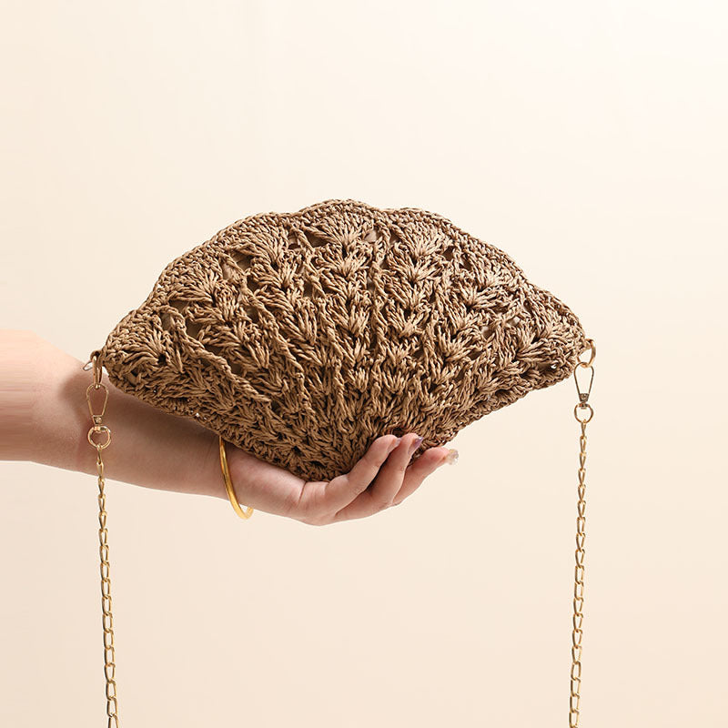 Pochette elegante a forma di conchiglia