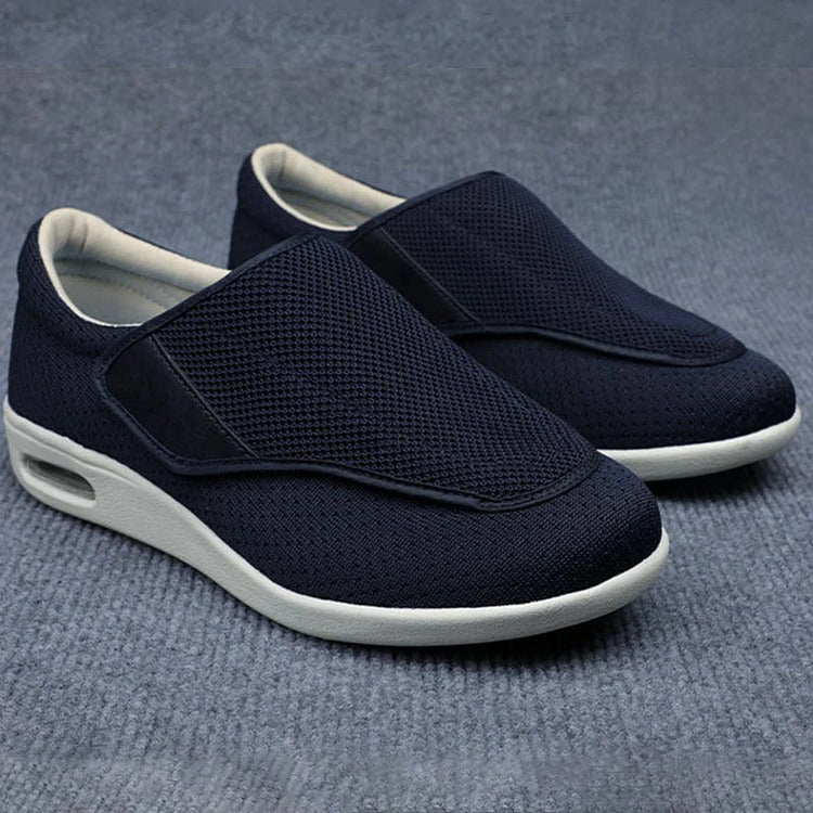 Scarpe larghe per piedi gonfi con cinturini regolabili e solette in memory foam rimovibili