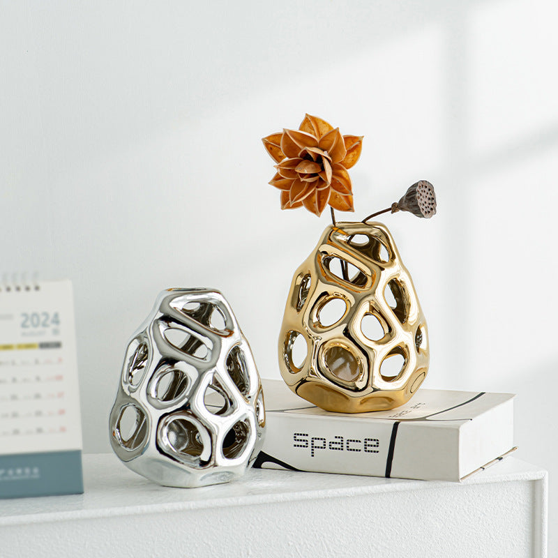 Scultura decorativa in ceramica moderna