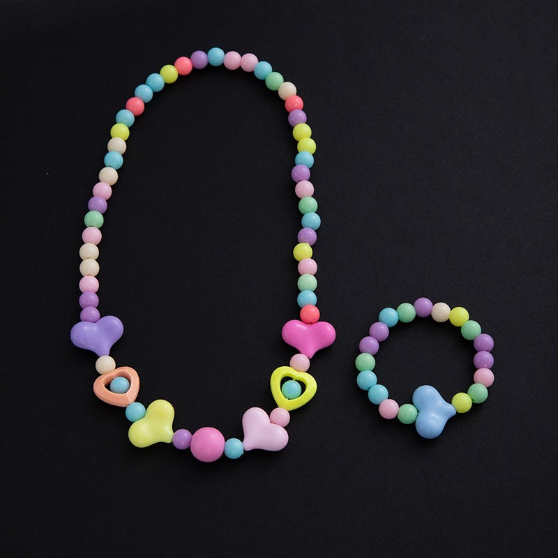 Set di gioielli con motivi floreali