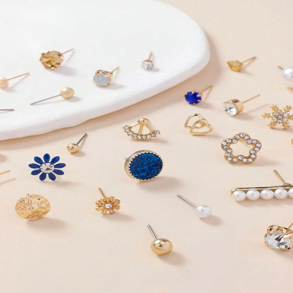 Set di orecchini eleganti