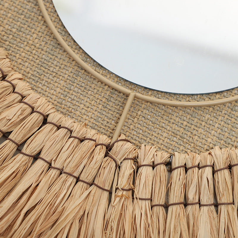 Specchio da parete decorativo con cornice in rattan naturale