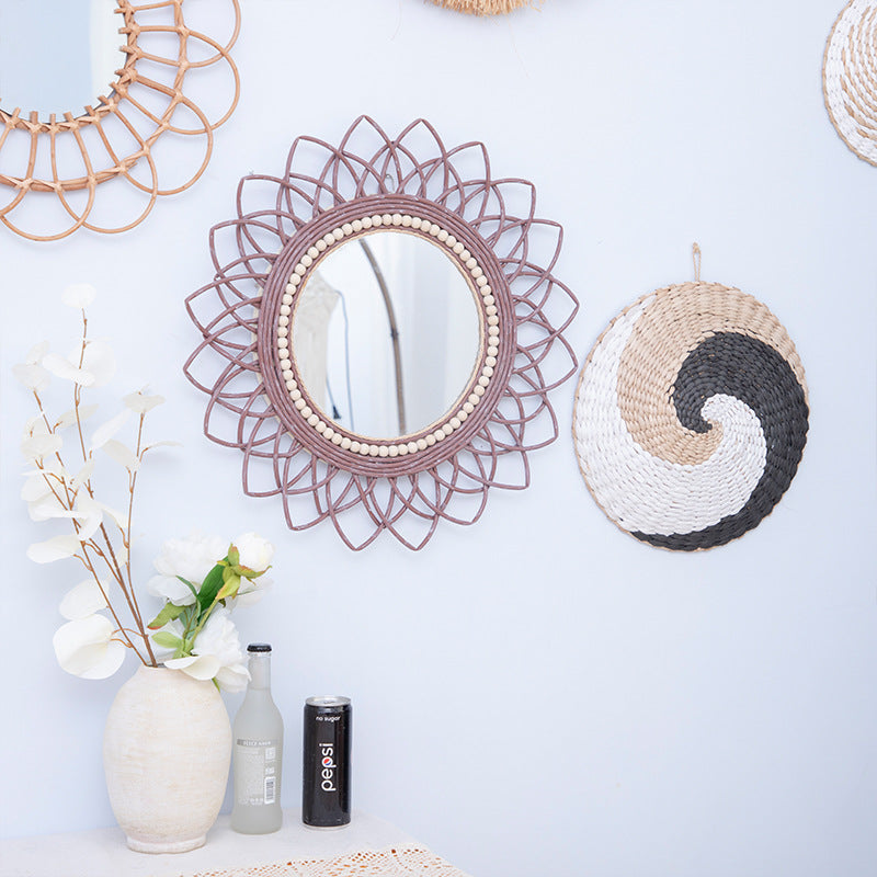 Specchio da parete decorativo con cornice in rattan