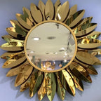 Specchio da parete decorativo con raggi solari