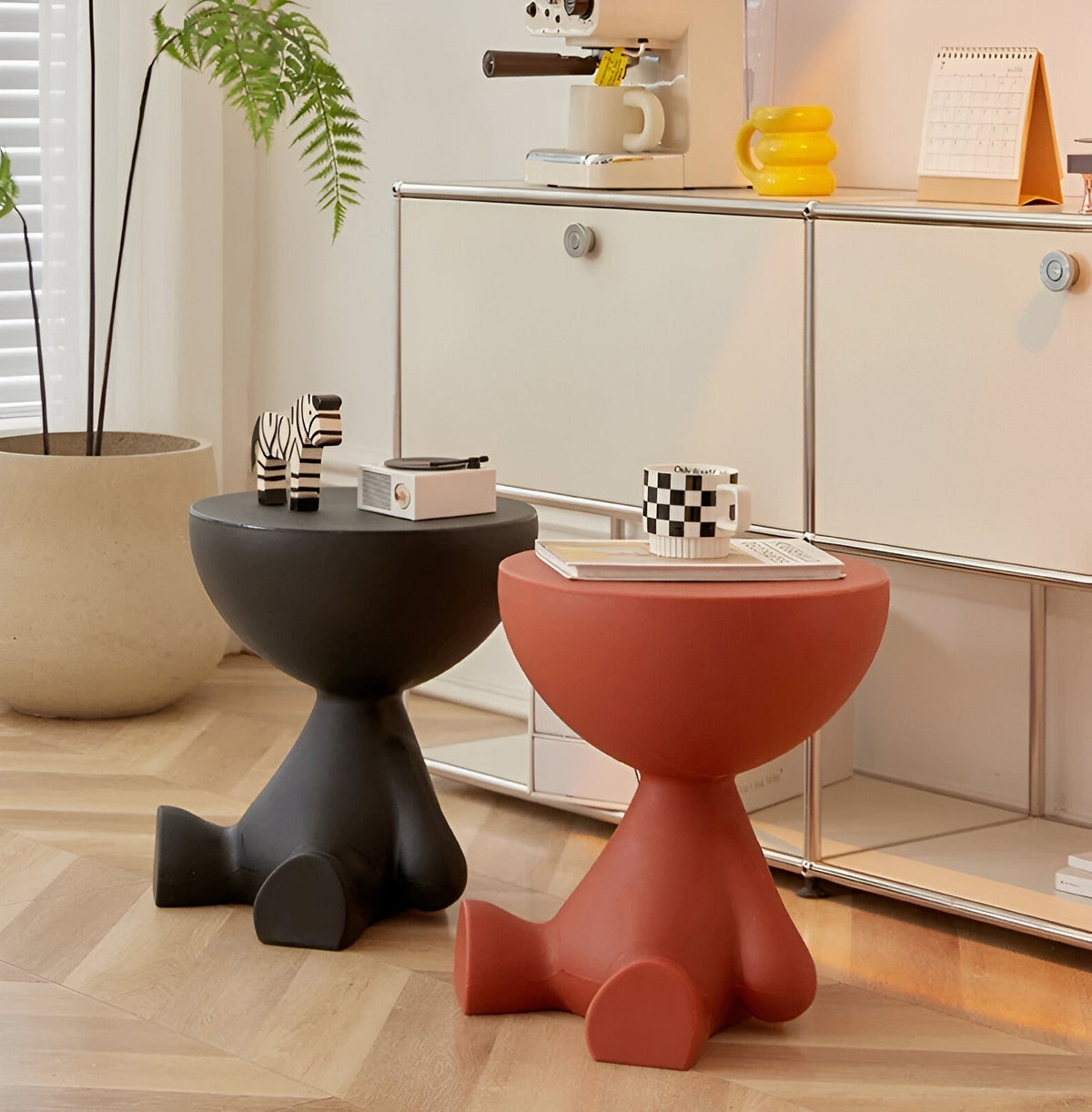 Tavolino rotondo moderno color crema