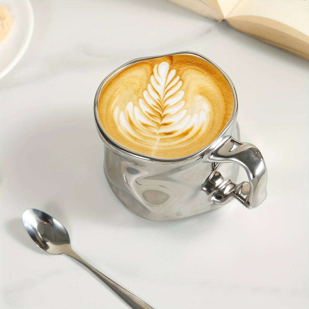 Tazza in ceramica CreArt con design artigianale stropicciato