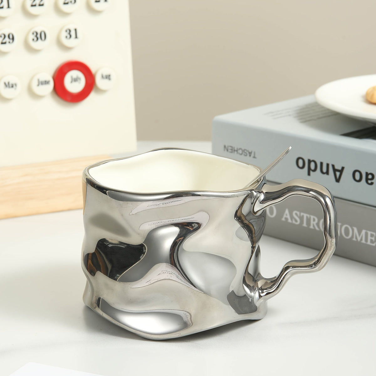 Tazza in ceramica CreArt con design artigianale stropicciato