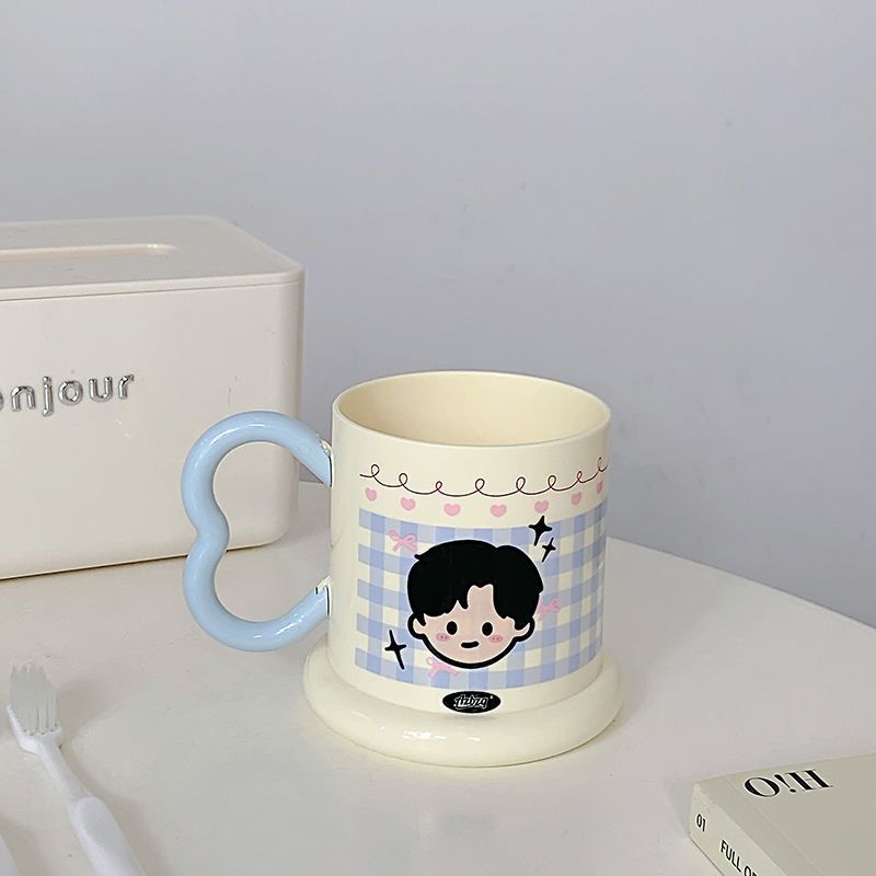 Tazza da caffè con manico a cuore