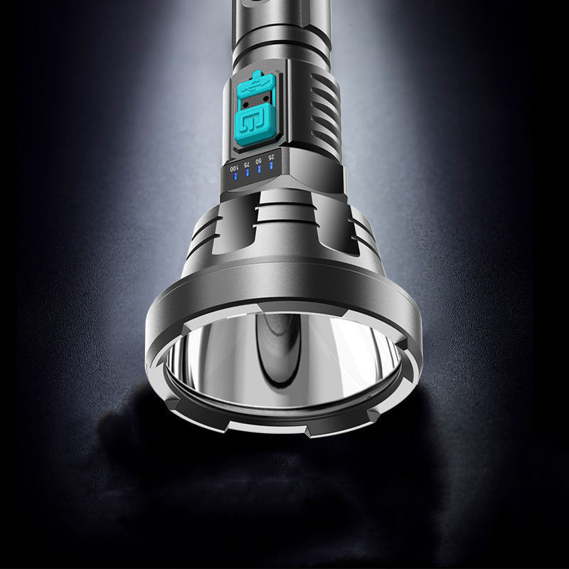 Torcia LED 90.000 lumen – Faro tattico ricaricabile USB con illuminazione super potente