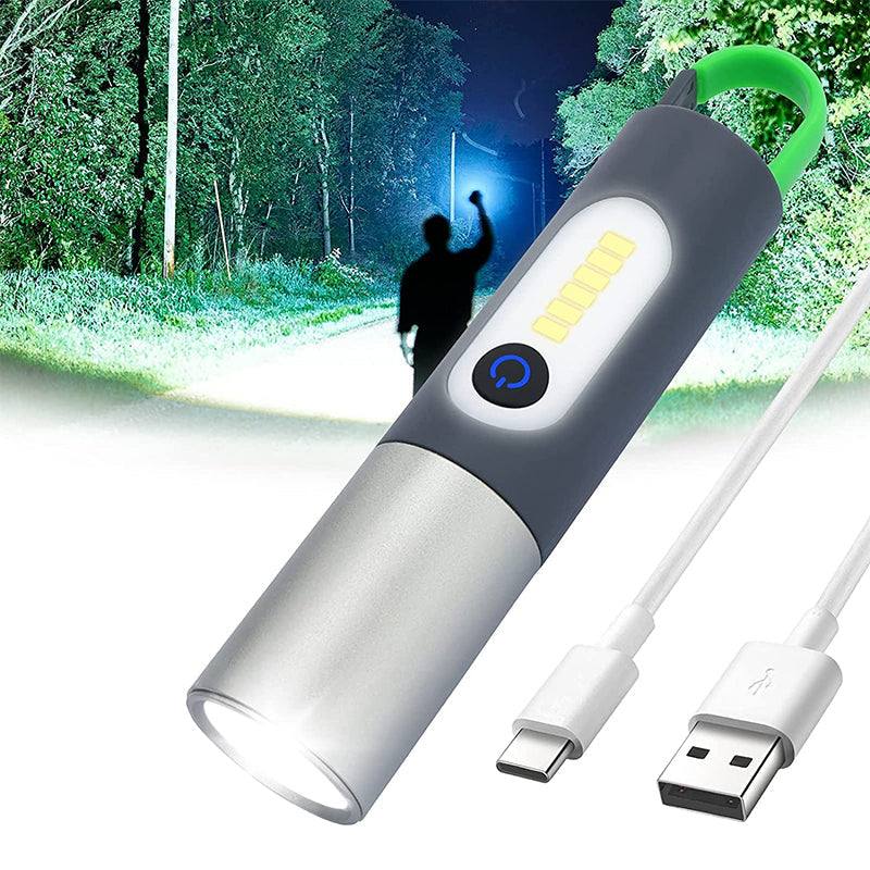 Torcia LED ricaricabile 750 lumen con portata 200 m