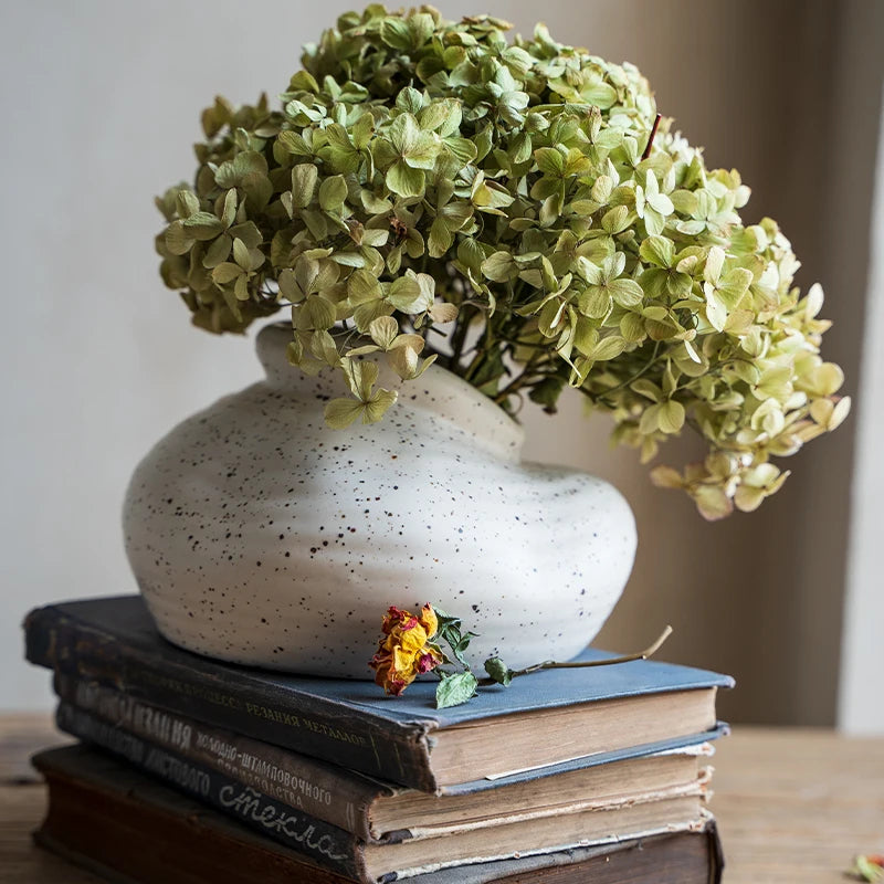 Vaso Arcadia – Vaso in ceramica artigianale dal design nordico