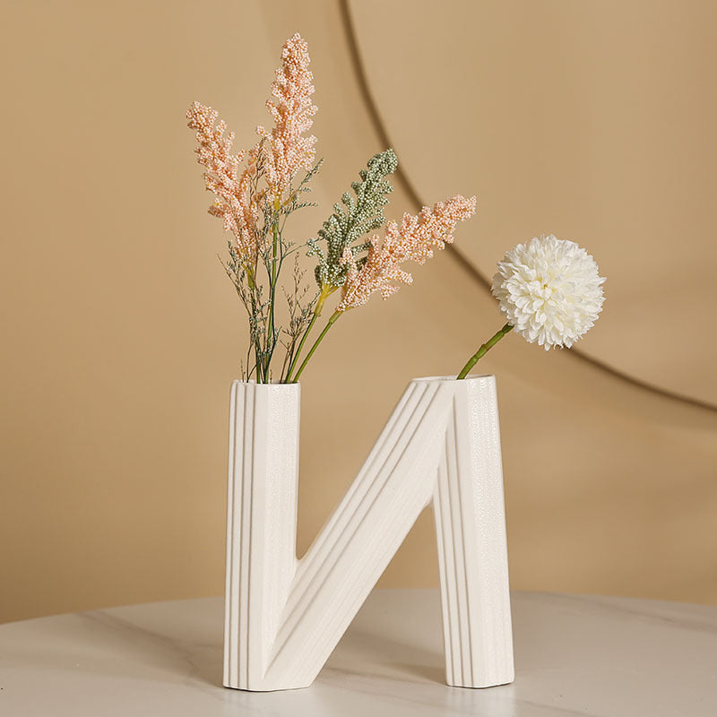Vaso decorativo a forma di W