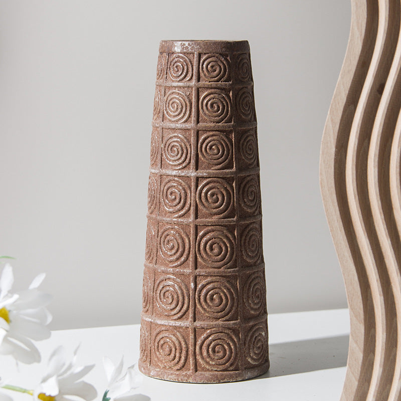 Vaso decorativo in ceramica con motivi a spirale