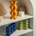 Vaso in ceramica elegante per composizioni floreali