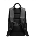 Zaino da viaggio per laptop 40 cm idrorepellente con porta USB