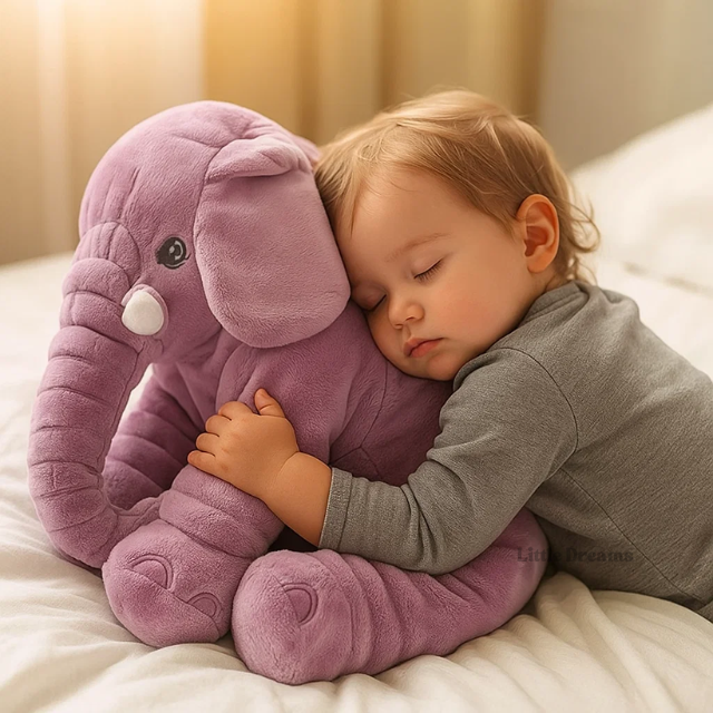 Elefante peluche morbido grande come elemento decorativo in cameretta
