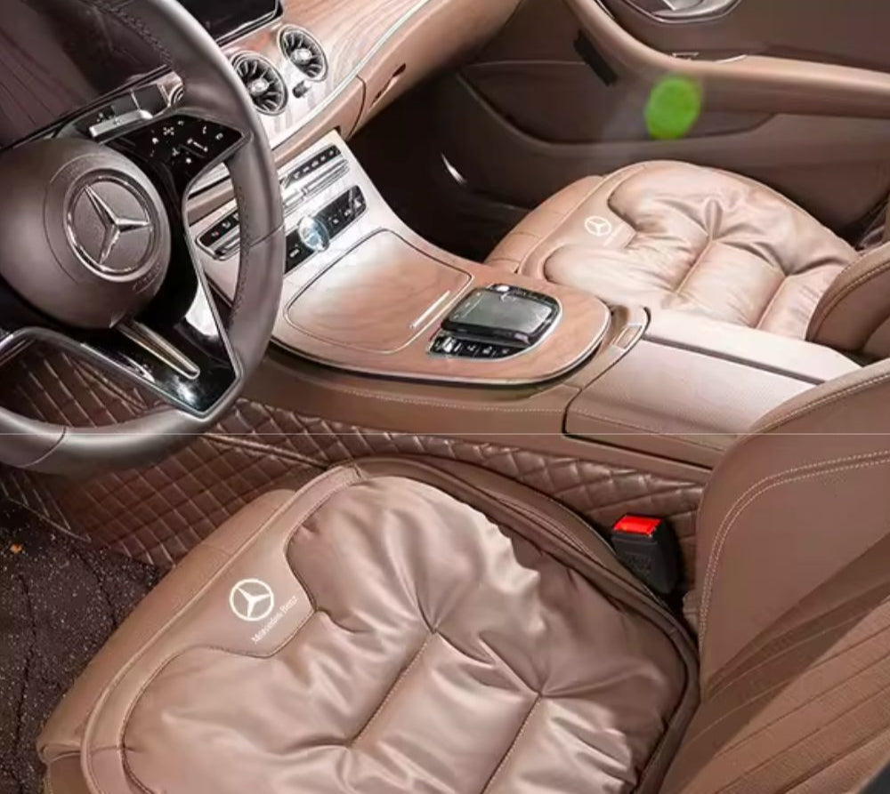 Dettaglio del design ergonomico del cuscino auto Velario con materiale traspirante e imbottitura in schiuma
