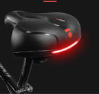 Dettaglio del sellino CLOUDCOMFORT PRO che mostra la struttura ammortizzante e il rivestimento traspirante.