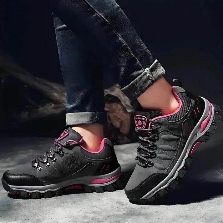 Dettaglio della membrana impermeabile GORE-TEX® delle scarpe da trekking FALIVELLI