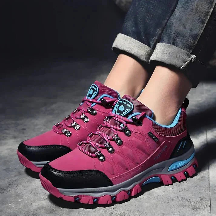 Vista laterale delle scarpe da trekking impermeabili FALIVELLI con suola Vibram®